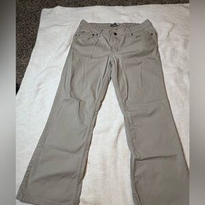 Khaki Levi Strauss Misses pants